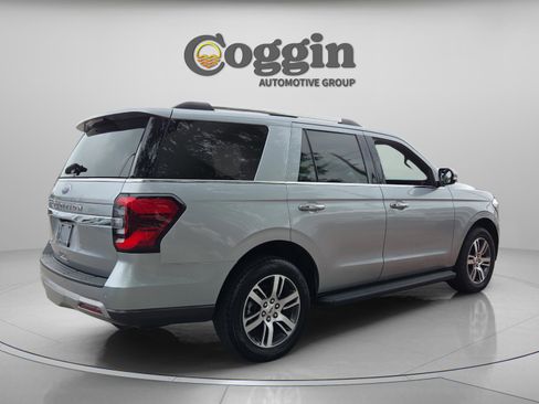 Used 2024 Ford Expedition Limited RWD image 5