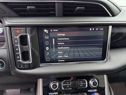 Used 2023 GMC Yukon XL Denali w/ Denali Reserve Package AWD/4WD image 26