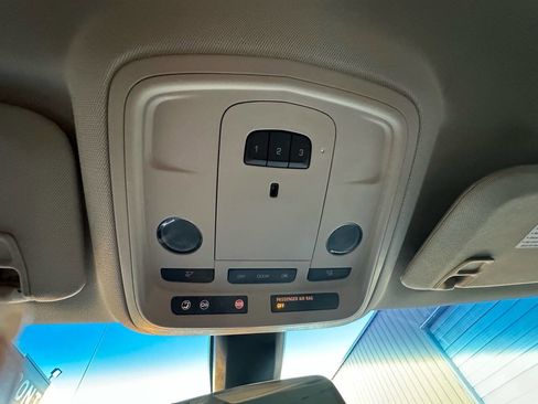 Used 2018 Cadillac XTS Luxury image 21