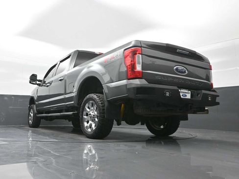Used 2019 Ford F250 Lariat w/ Chrome Package image 28