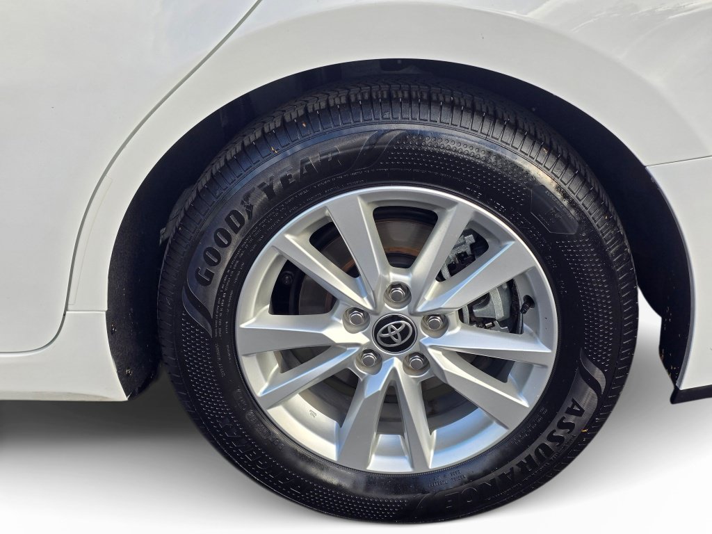 Used 2025 Toyota Camry LE FWD image 22