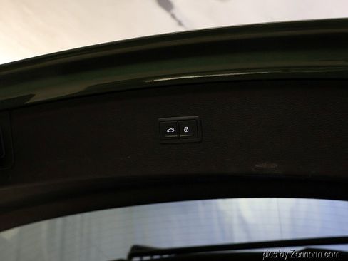 Used 2021 Audi Q5 e Premium Plus w/ Premium Plus Package image 35