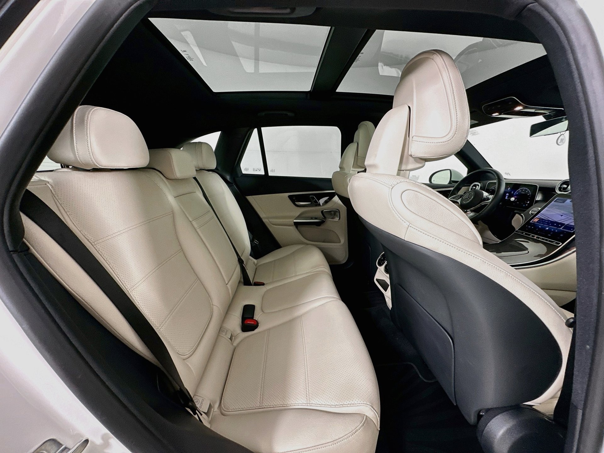 Certified 2026 Mercedes-Benz GLC 300 image 30