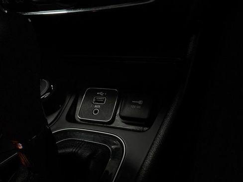 Certified 2022 Jeep Cherokee Limited image 34