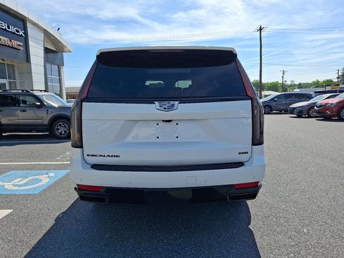 Used 2023 Cadillac Escalade Sport w/ LPO, ONYX Package AWD/4WD image 5
