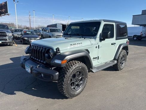 Used 2023 Jeep Wrangler Willys image 4