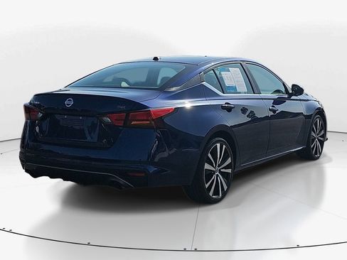 Used 2019 Nissan Altima 2.5 SR FWD image 6