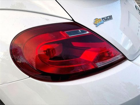 Used 2019 Volkswagen Beetle 2.0T S image 31