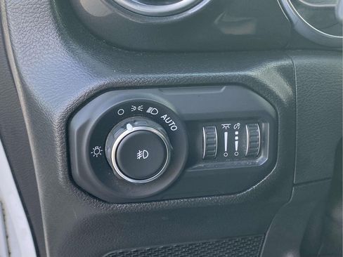 Used 2021 Jeep Wrangler Unlimited Rubicon AWD/4WD image 18
