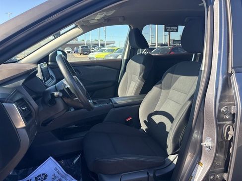 Used 2023 Nissan Rogue S FWD image 10