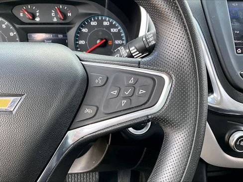 Used 2020 Chevrolet Equinox LS FWD image 22