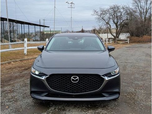 Used 2023 MAZDA MAZDA3 s image 2