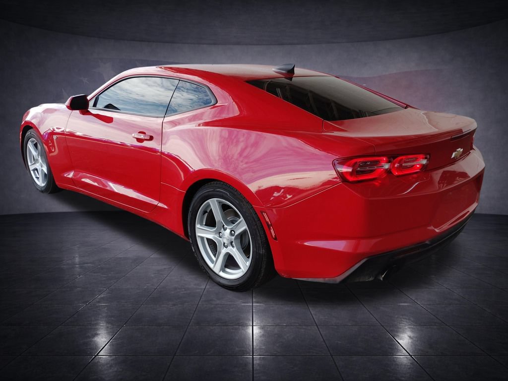Used 2020 Chevrolet Camaro LT RWD image 3