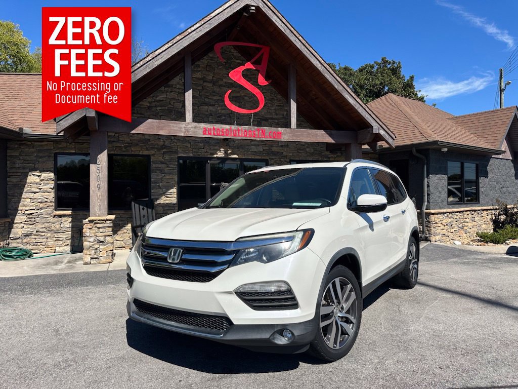 Used 2018 Honda Pilot Touring image 1