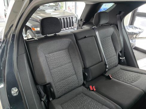 Used 2023 Chevrolet Equinox LT image 22