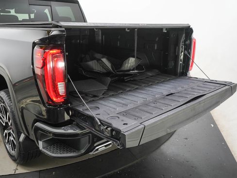 Used 2021 GMC Sierra 1500 AT4 w/ AT4 Premium Package AWD/4WD image 9