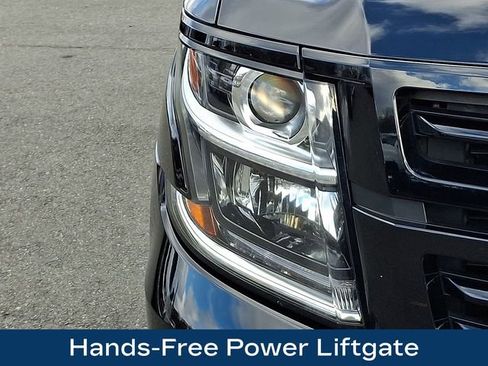 Used 2020 Chevrolet Suburban Premier image 13