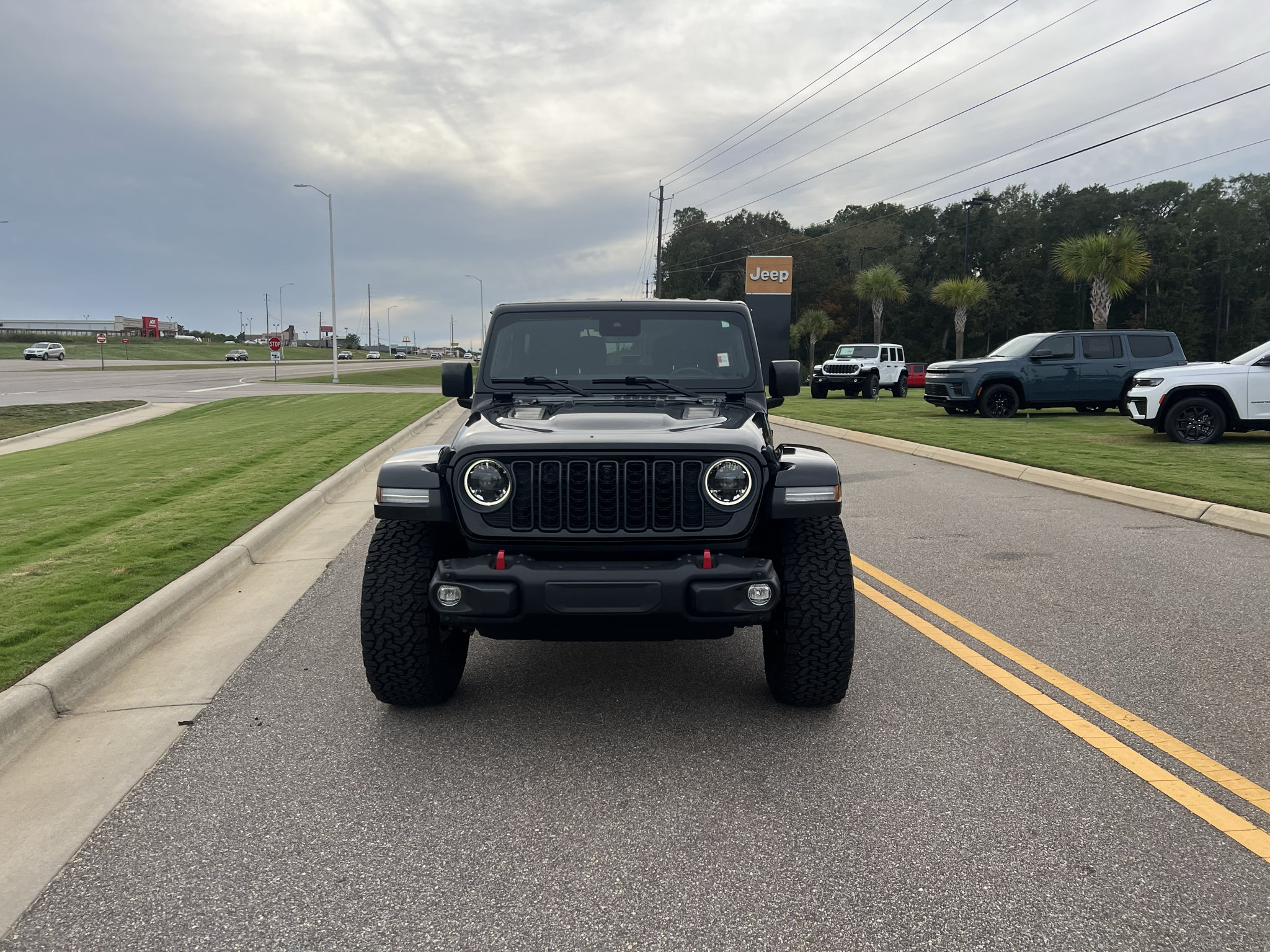 Certified 2024 Jeep Wrangler Rubicon AWD/4WD image 2