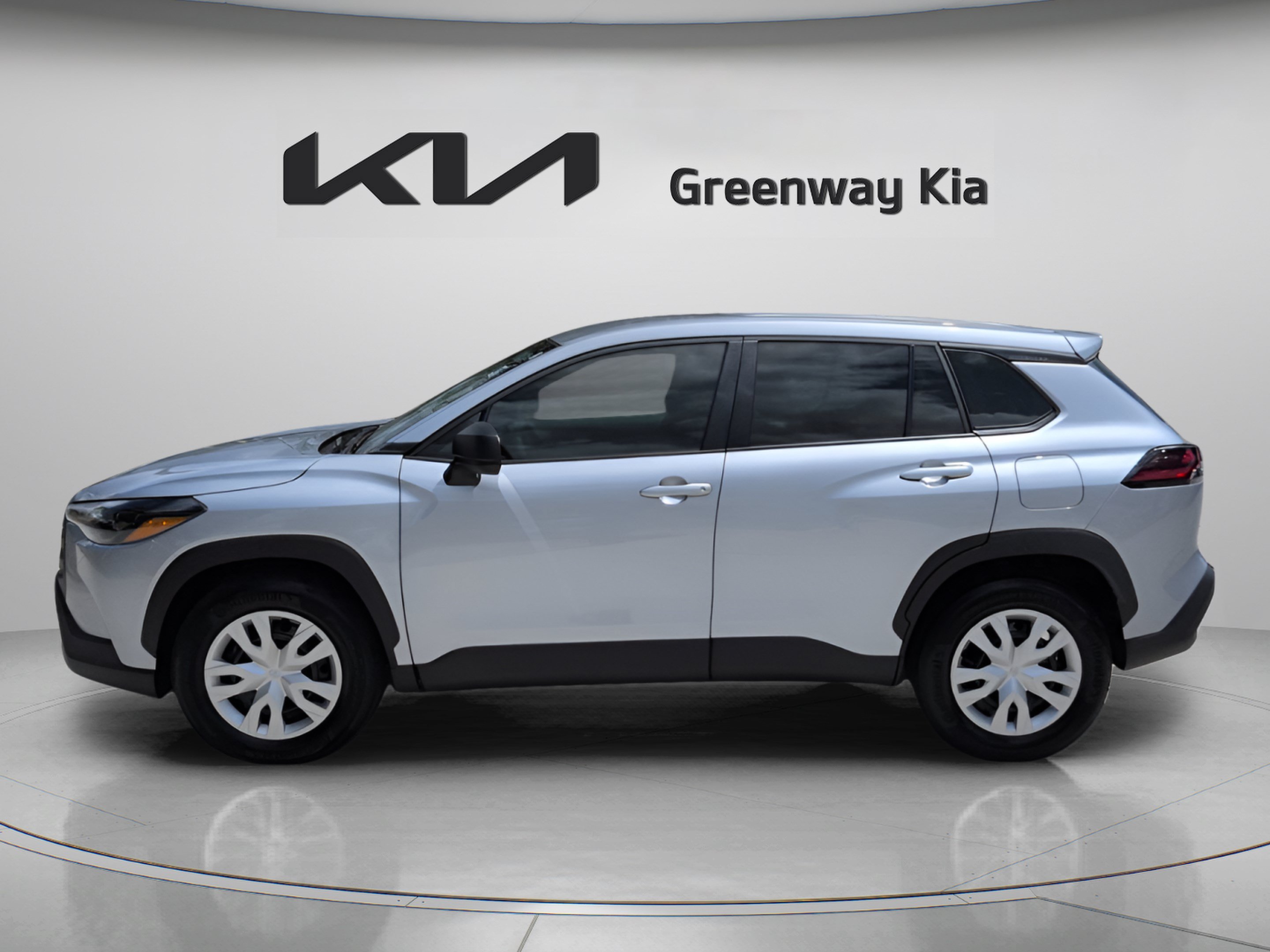 Used 2026 Toyota Corolla Cross L FWD image 9