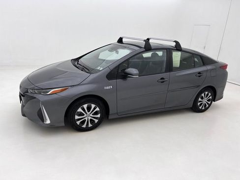 Used 2022 Toyota Prius Prime XLE FWD image 5