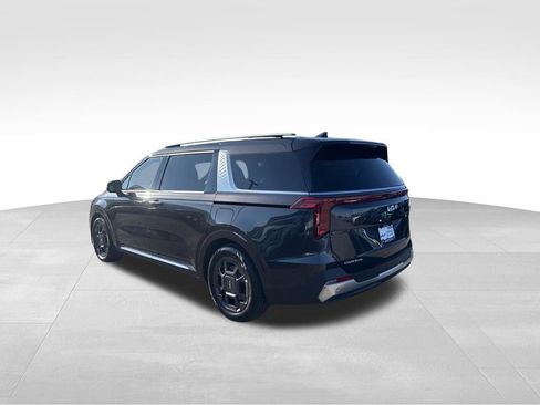 Certified 2026 Kia Carnival SX FWD image 9