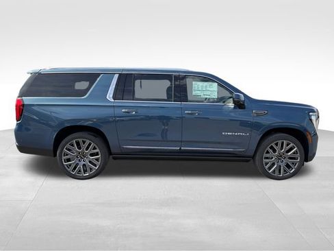 New 2026 GMC Yukon XL Denali Ultimate AWD/4WD image 8