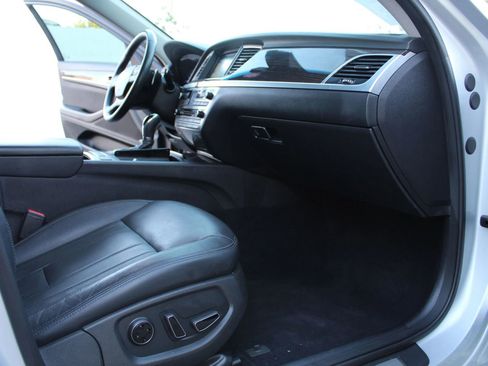 Used 2017 Genesis G80 3.8 w/ Option Group 02 image 10