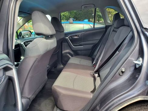 Used 2025 Toyota RAV4 XLE AWD/4WD image 8