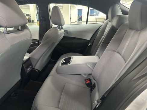 Certified 2025 Toyota Corolla SE image 21