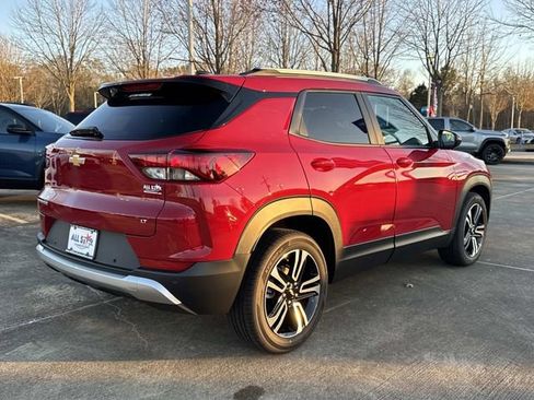 New 2026 Chevrolet TrailBlazer LT w/ Convenience Package FWD image 9