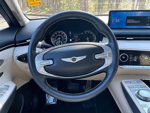 Used 2022 Genesis GV70 2.5T w/ Select Package image 12