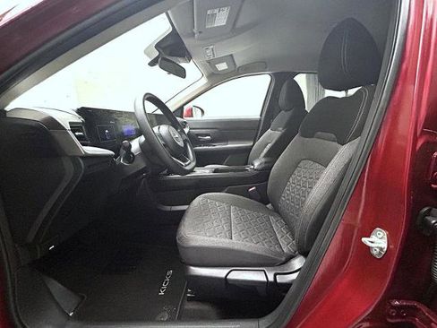 Certified 2025 Nissan Kicks SV image 10