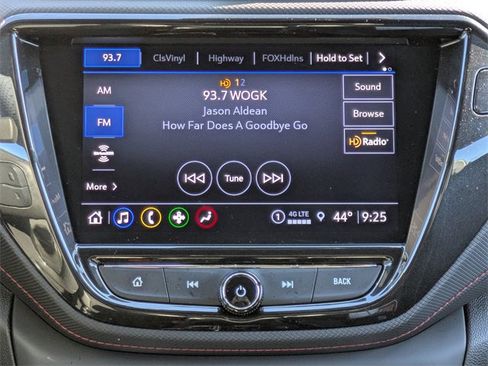 Used 2023 Chevrolet TrailBlazer RS w/ Sun and Liftgate Package image 17