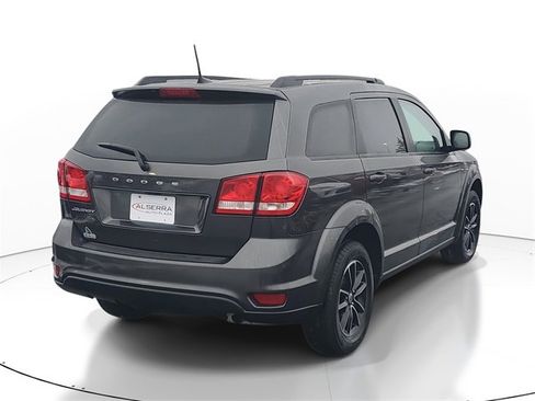 Used 2019 Dodge Journey SE w/ Connectivity Group image 4