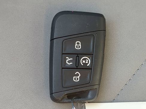 Used 2024 Volkswagen Taos SE image 34