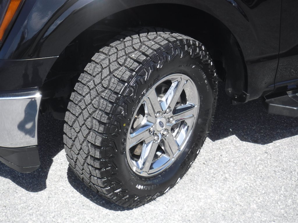Used 2025 Ford F150 XLT w/ Equipment Group 301A Standard AWD/4WD image 25
