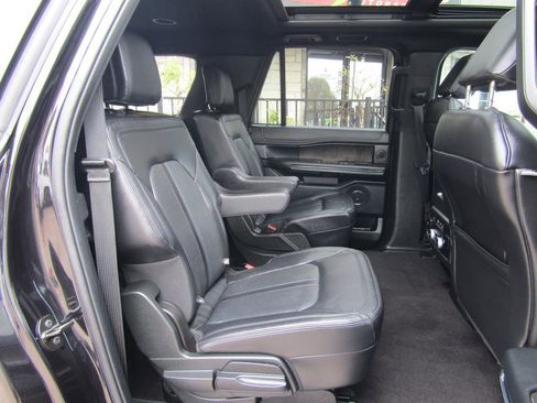 Used 2021 Ford Expedition Max Limited image 14