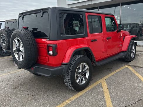 Used 2021 Jeep Wrangler Unlimited Sahara image 2