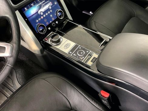 Used 2019 Land Rover Range Rover Long Wheelbase Supercharged image 17