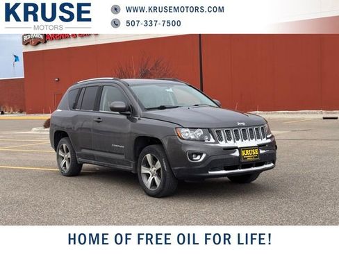 Used 2016 Jeep Compass High Altitude image 1