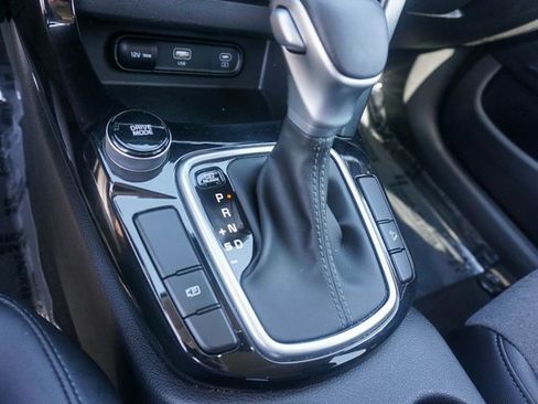 Used 2024 Kia Seltos S image 16