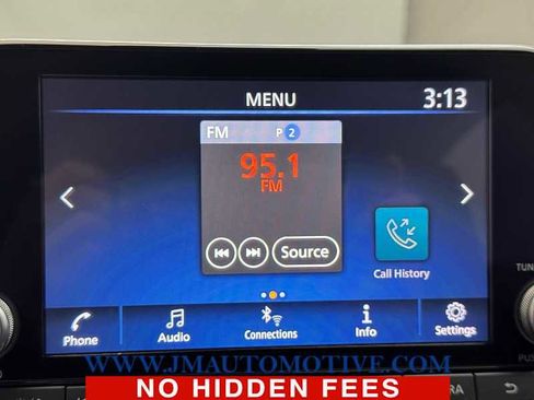 Used 2024 Nissan Altima 2.5 SV image 24