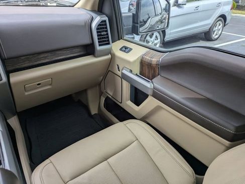 Used 2020 Ford F150 Lariat w/ Equipment Group 502A Luxury AWD/4WD image 17