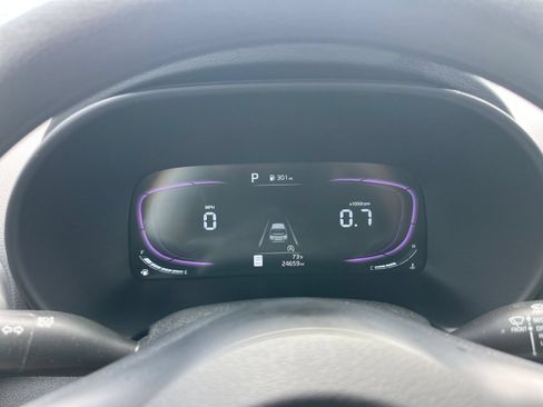 Used 2025 Kia Soul LX w/ LX Technology Package FWD image 38