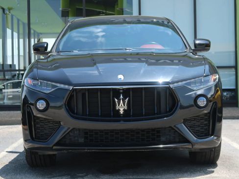 Used 2022 Maserati Levante Modena AWD/4WD image 2