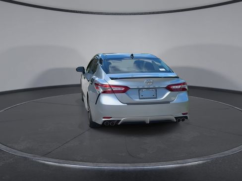 Used 2019 Toyota Camry XSE w/ Navigation Package FWD image 7