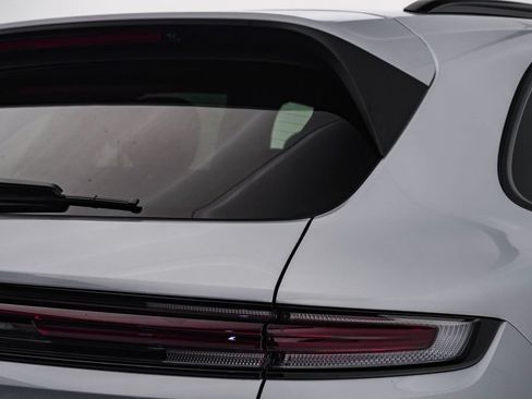 Certified 2026 Porsche Cayenne AWD/4WD image 12