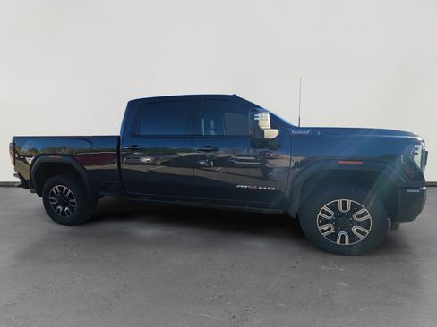 Used 2024 GMC Sierra 2500 AT4 w/ AT4 Premium Plus Package image 6