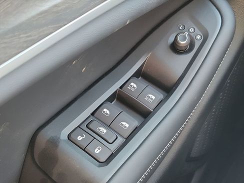 New 2026 Jeep Grand Cherokee Altitude image 34