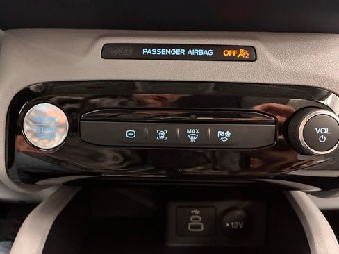 New 2026 Ford Escape SE w/ Class II Trailer Tow Package image 7